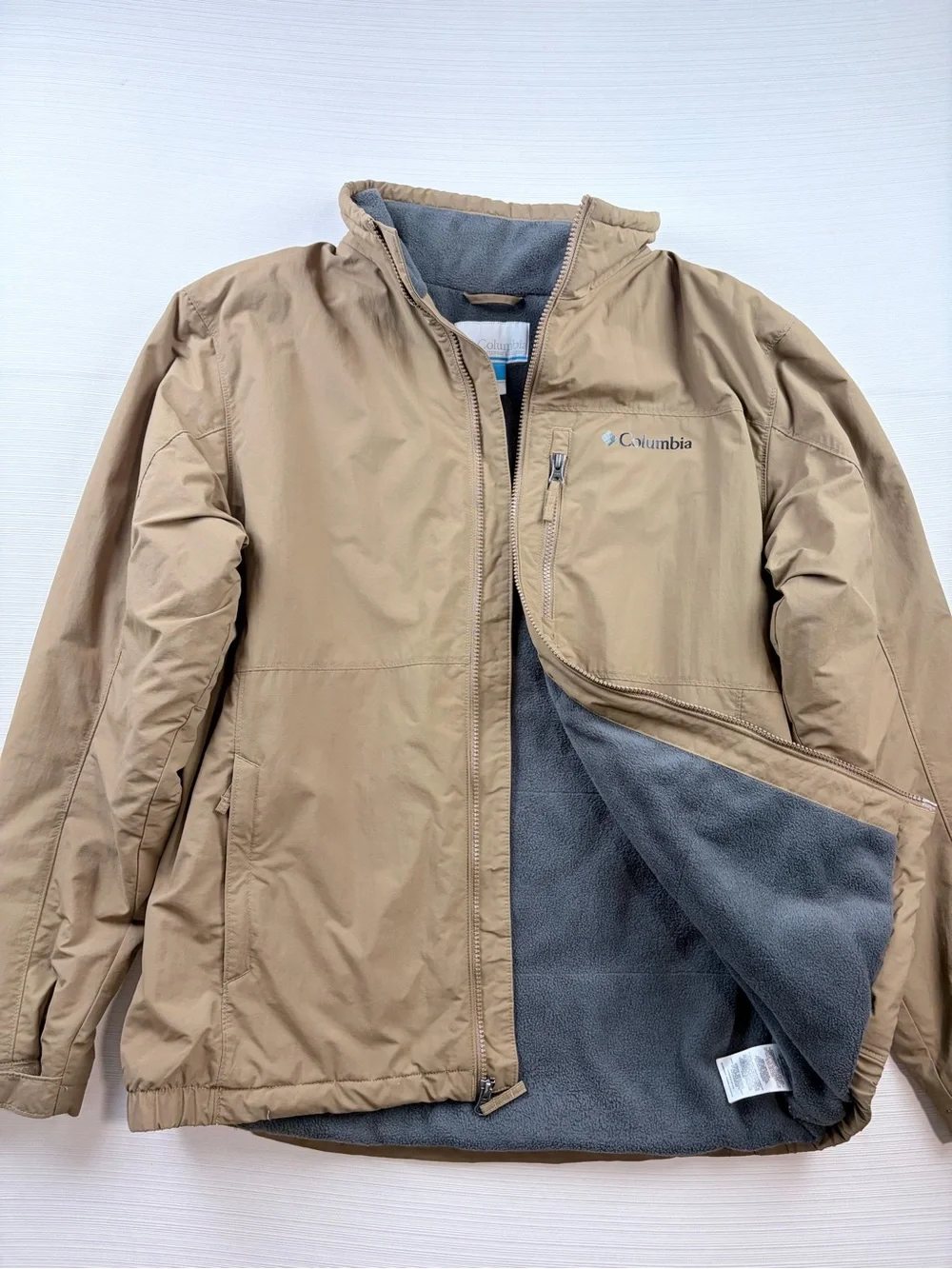 Columbia Men’s Tan Performance Jacket with Gray Fleece Collar